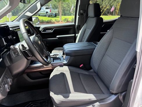 Used 2025 Chevrolet Silverado 1500 LT AWD/4WD image 23