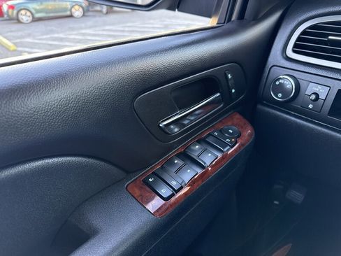 Used 2013 Chevrolet Tahoe LT image 36