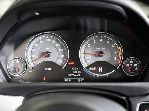 Used 2018 BMW M4 Coupe RWD image 12