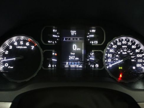 Used 2020 Toyota Tundra SR5 AWD/4WD image 17