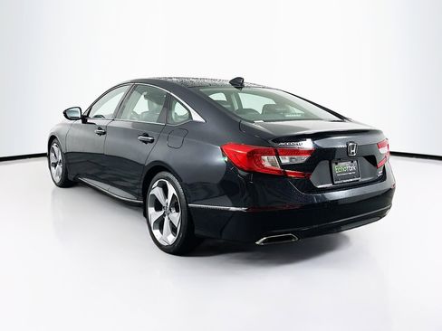 Used 2018 Honda Accord Touring image 5