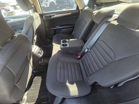 Used 2019 Ford Fusion SE image 14