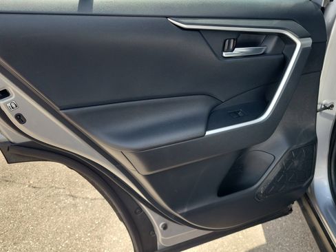 Used 2019 Toyota RAV4 XLE Premium image 13
