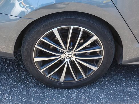 Used 2016 Volkswagen Jetta Sport w/ Lighting Package FWD image 11