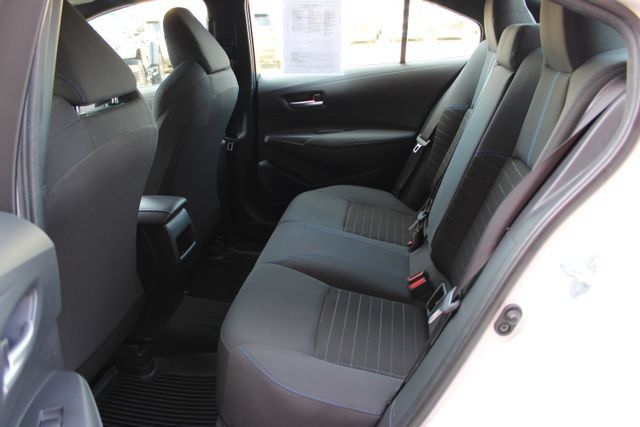 Used 2022 Toyota Corolla SE w/ SE Premium Package FWD image 33