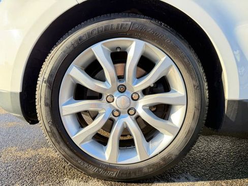 Used 2017 Land Rover Range Rover Sport HSE image 35