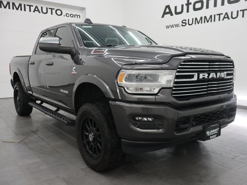 Used 2022 RAM 2500 Laramie AWD/4WD image 2