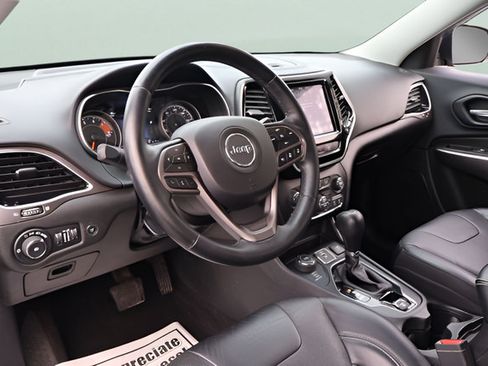 Used 2019 Jeep Cherokee Limited w/ Technology Group AWD/4WD image 12