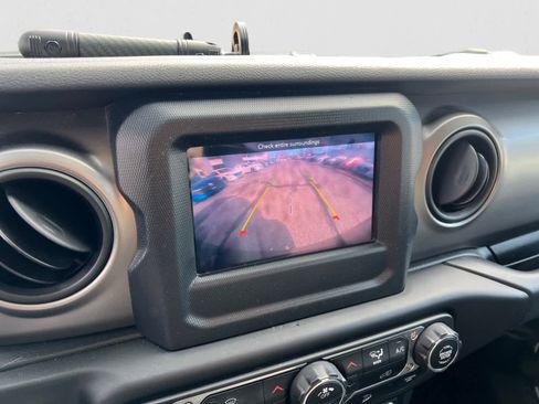 Used 2019 Jeep Wrangler Unlimited Sport S image 19