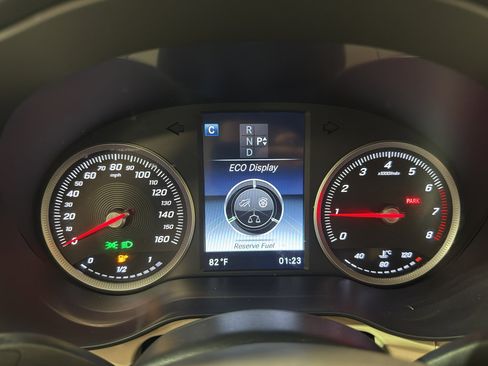 Used 2016 Mercedes-Benz GLC 300 4MATIC w/ Multimedia Package image 17