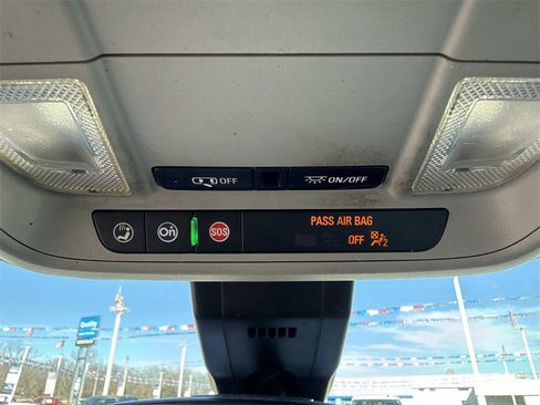 Used 2022 Chevrolet Equinox LT image 24