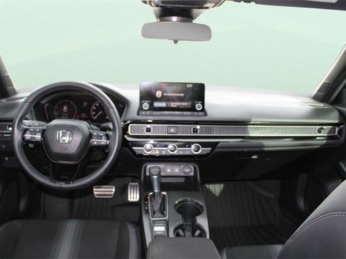 Used 2025 Honda Civic Sport image 17