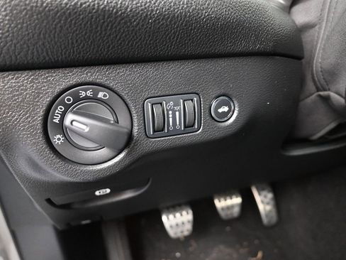 Used 2023 Dodge Challenger R/T image 12