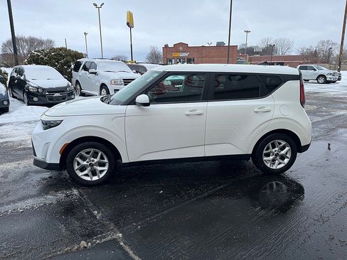 Used 2024 Kia Soul LX w/ Option Group 015 image 5