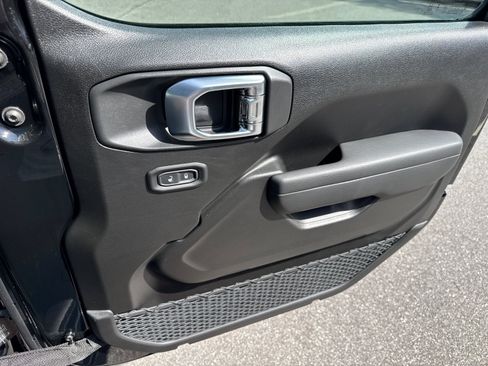 New 2026 Jeep Gladiator Sport image 14