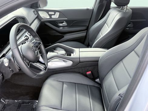 Used 2025 Mercedes-Benz GLE 450e 4MATIC w/ AMG Line Exterior image 12