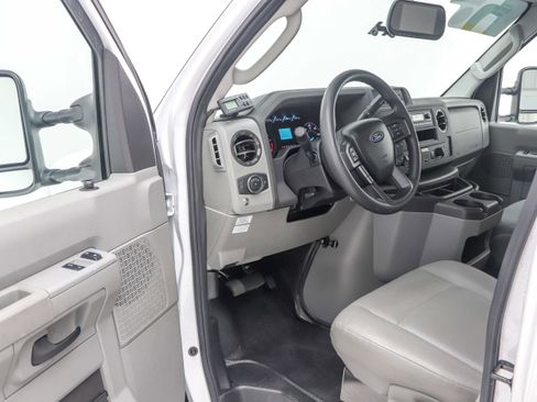 Used 2023 Ford E-350 and Econoline 350 Super Duty w/ Power Windows & Locks Group RWD image 17