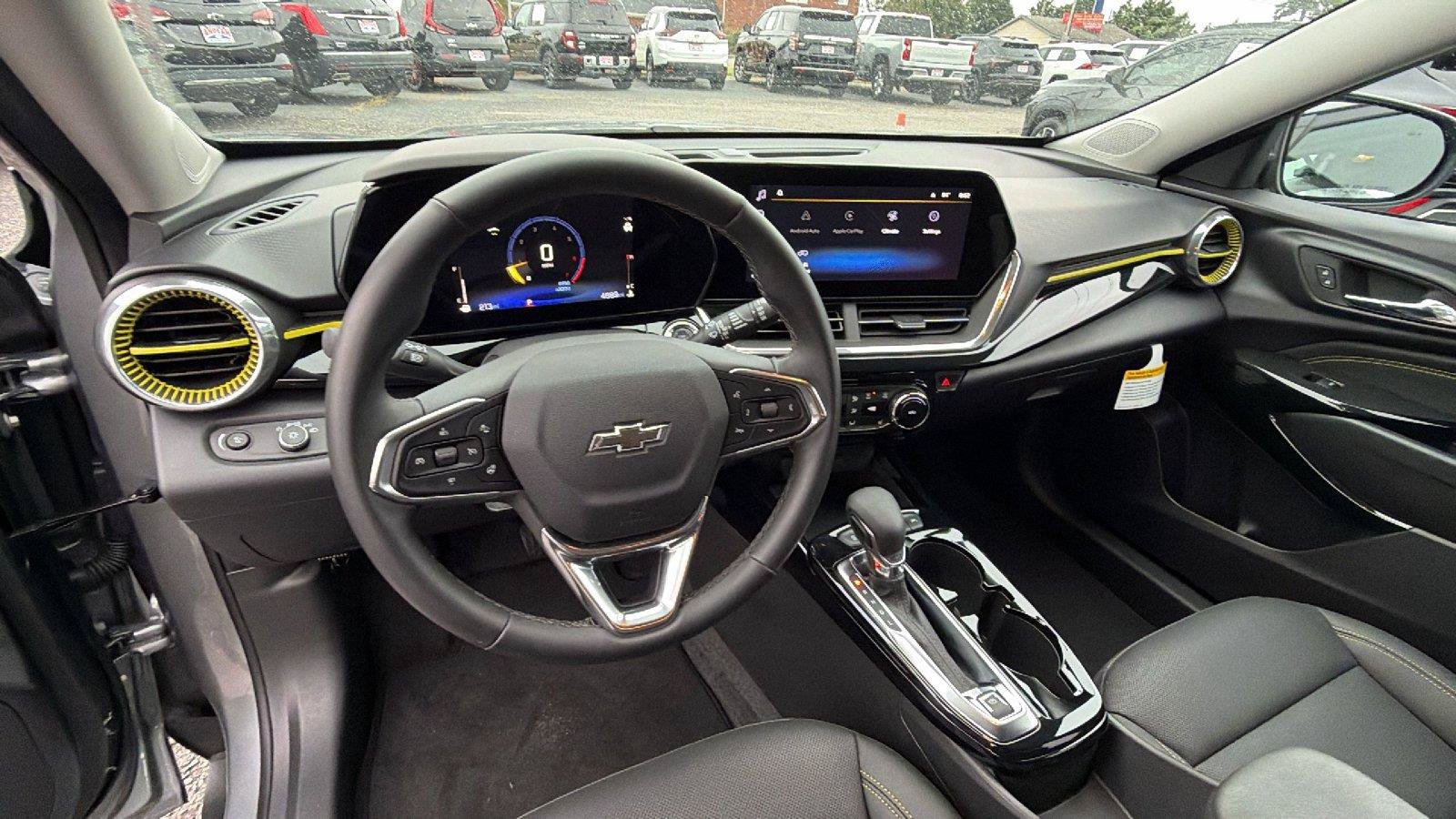 New 2026 Chevrolet Trax ACTIV w/ Sunroof Package FWD image 4
