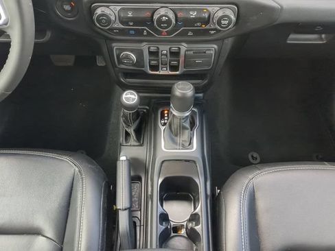 Used 2023 Jeep Wrangler Unlimited Sahara AWD/4WD image 21