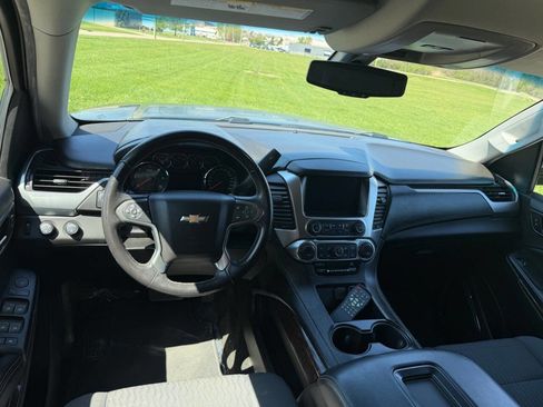 Used 2017 Chevrolet Suburban LS AWD/4WD image 11