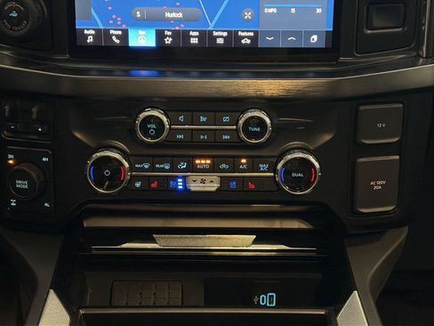 Used 2024 Ford F250 Lariat w/ Lariat Ultimate Package AWD/4WD image 22