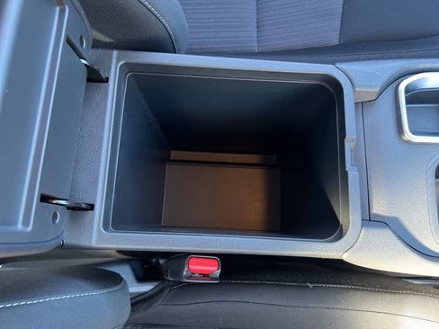 Used 2025 Nissan Sentra SV image 23