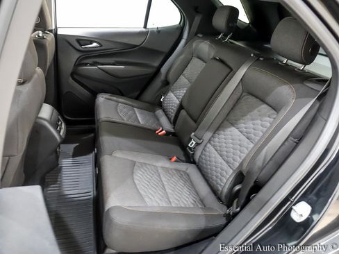 Used 2019 Chevrolet Equinox LT image 16