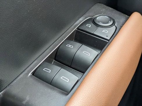 Used 2025 GMC Canyon AT4 w/ Technology Plus Package image 22