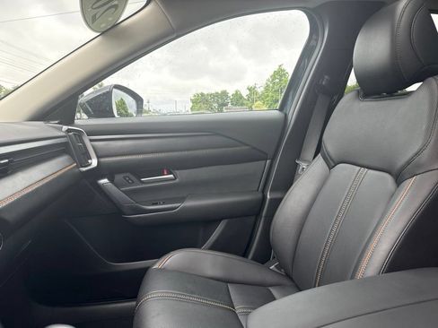 Used 2025 MAZDA CX-50 AWD 2.5 Hybrid w/ Premium Pkg image 32