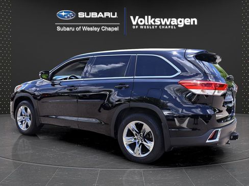 Used 2018 Toyota Highlander Limited Platinum AWD/4WD image 5