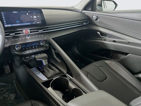 New 2026 Hyundai Elantra Limited image 24