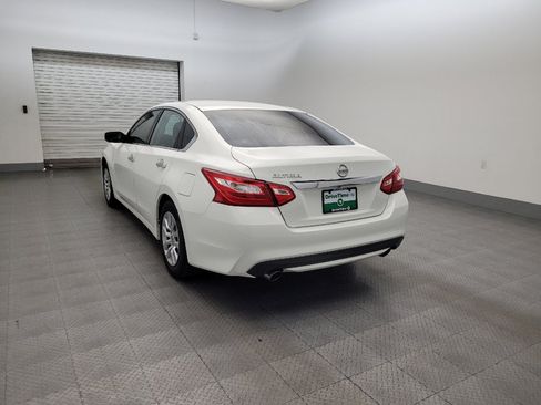 Used 2017 Nissan Altima 2.5 S w/ Power Driver Seat Package FWD image 5