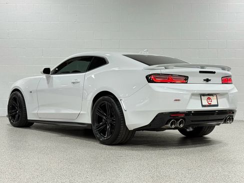 Used 2018 Chevrolet Camaro SS image 8