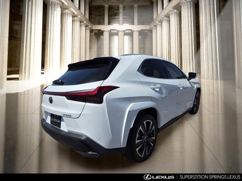 New 2026 Lexus UX 300h FWD image 4