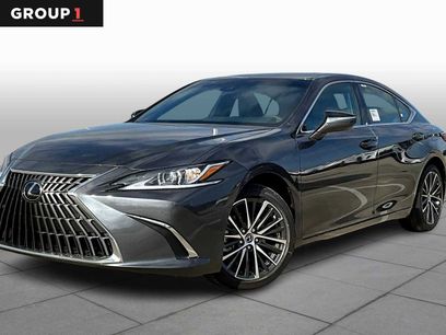New 2025 Lexus ES 350 w/ Premium Package