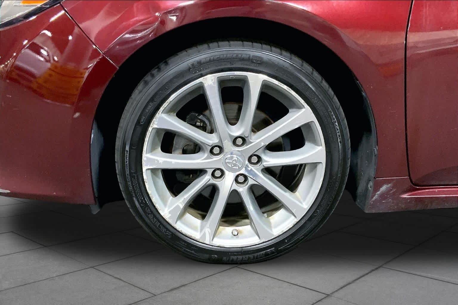 Used 2015 Toyota Avalon XLE Touring FWD image 21