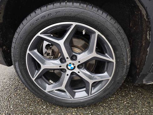 Used 2018 BMW X1 xDrive28i image 9