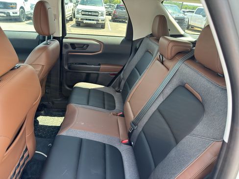 Used 2024 Ford Bronco Sport Outer Banks w/ Tech Package AWD/4WD image 12