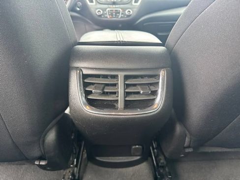 Used 2024 Chevrolet Malibu LT FWD image 12
