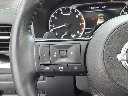 Used 2023 Nissan Rogue SV w/ SV Premium B Package image 14