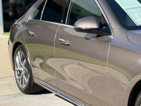Used 2026 Mercedes-Benz E 350 Sedan image 9