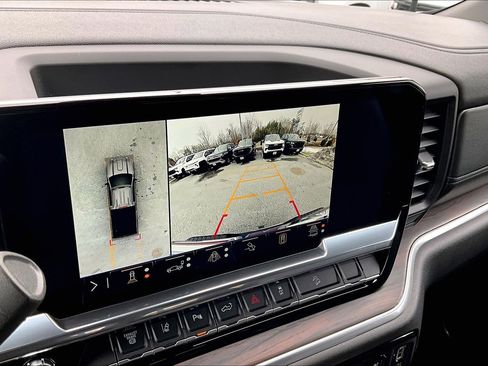 Used 2025 GMC Sierra 3500 SLT w/ SLT Premium Package image 27