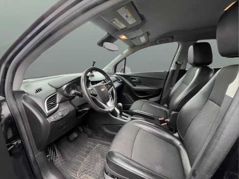 Used 2019 Chevrolet Trax LT w/ LT Convenience Package AWD/4WD image 10