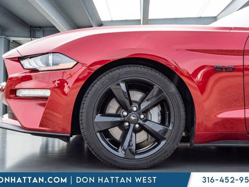 Used 2022 Ford Mustang GT Premium w/ Black Accent Package RWD image 27