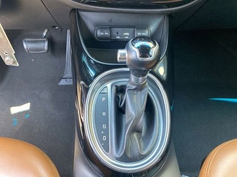 Used 2015 Kia Soul ! w/ Sun & Sound Package FWD image 17