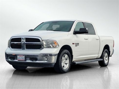Used 2019 RAM 1500 Classic SLT image 9