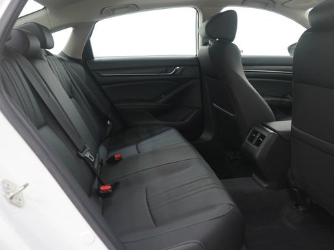 Used 2020 Honda Accord EX-L image 11