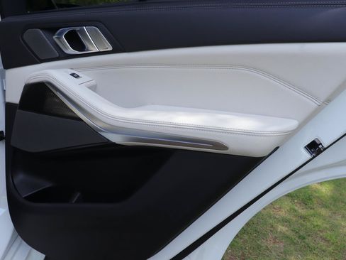 New 2026 BMW X5 M60i AWD/4WD image 21