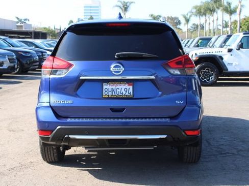 Used 2019 Nissan Rogue SV FWD image 4
