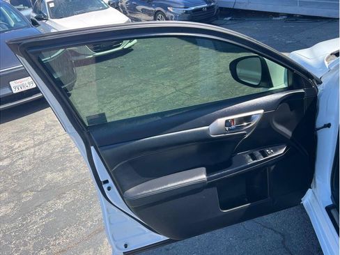 Used 2014 Lexus CT 200h w/ F Sport w/Nuluxe Interior image 16